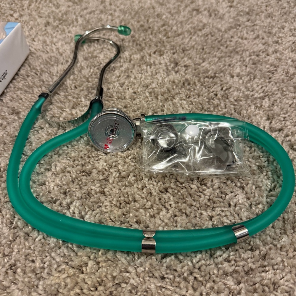 Stethoscope - Picture 3 of 3
